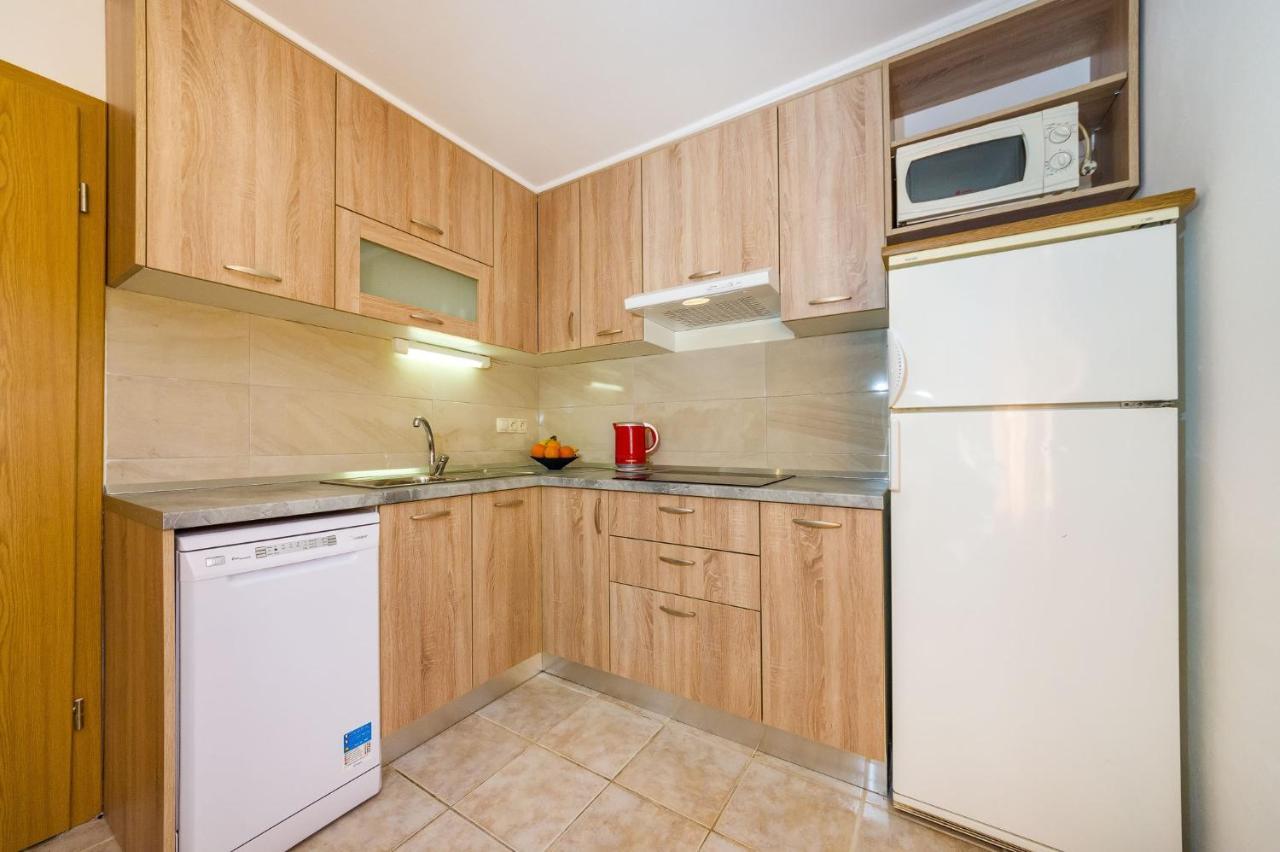 Apartments With A Parking Space Nin, Zadar - 10414 Екстериор снимка