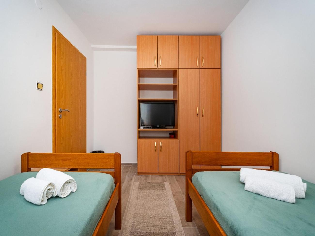 Apartments With A Parking Space Nin, Zadar - 10414 Стая снимка