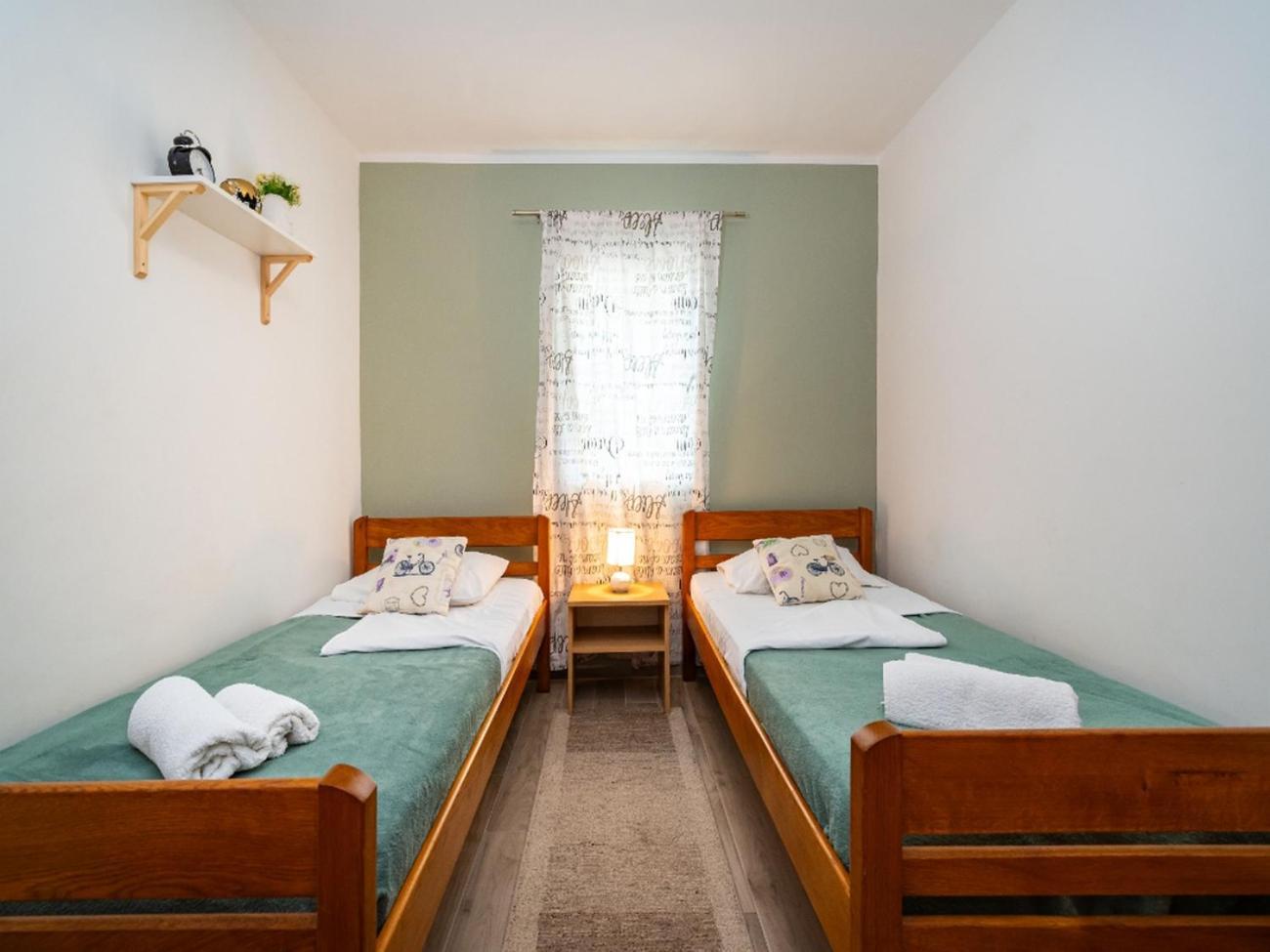Apartments With A Parking Space Nin, Zadar - 10414 Екстериор снимка